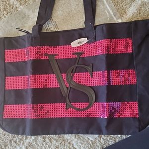 VS Tote